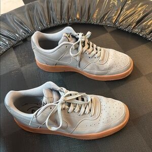 Nike Mens court vision low